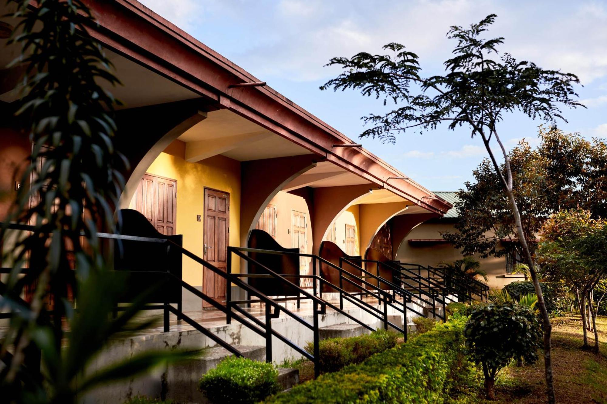 Andasibe Lemurs Lodge エクステリア 写真